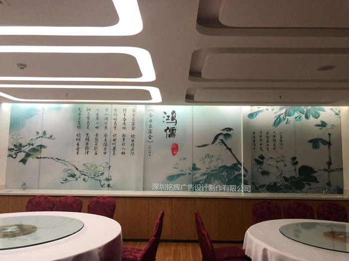 噴繪墻體采用車身貼來制作-深圳噴繪公司